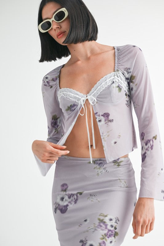 FLY AWAY FLORAL TOP WITH LACE